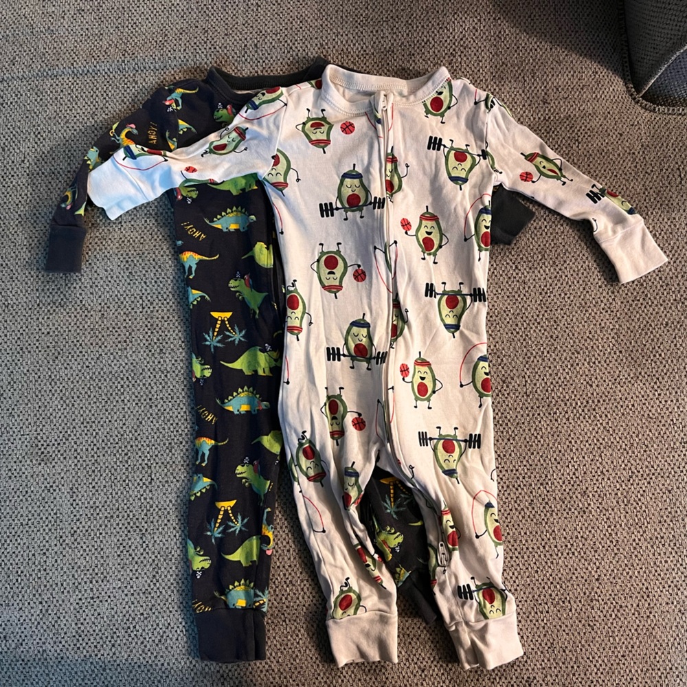 ✨Old Navy White and Navy Avocado & Dinosaur Print Kids One-Piece Pajamas